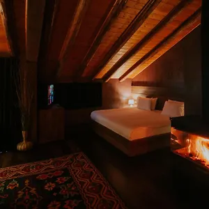 Dim's Hotel