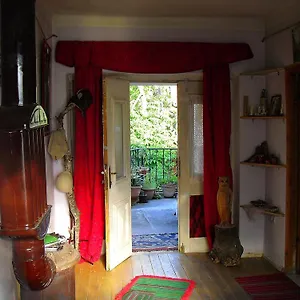 Guest house At, Korce